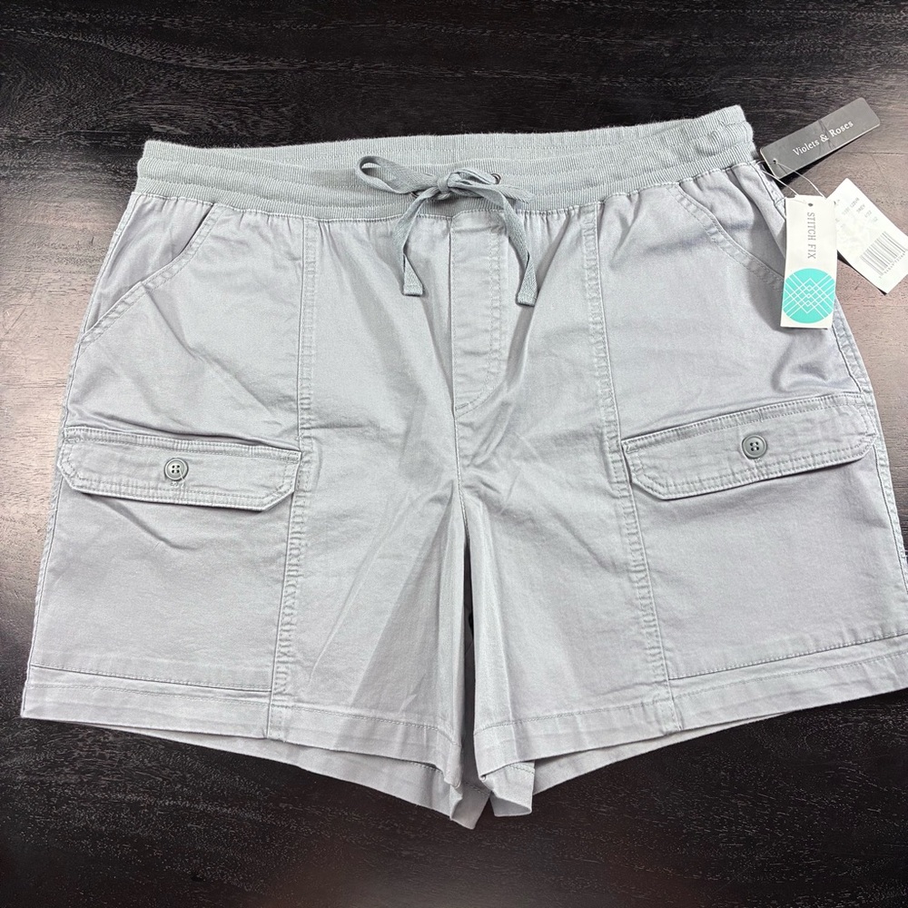 Violets & Roses Light Gray Cargo Shorts
